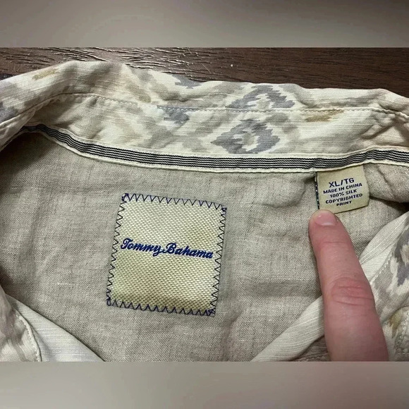 Tommy Bahama Silk Short Sleeve Button Down Shirt Mens size XL - Picture 2 of 4